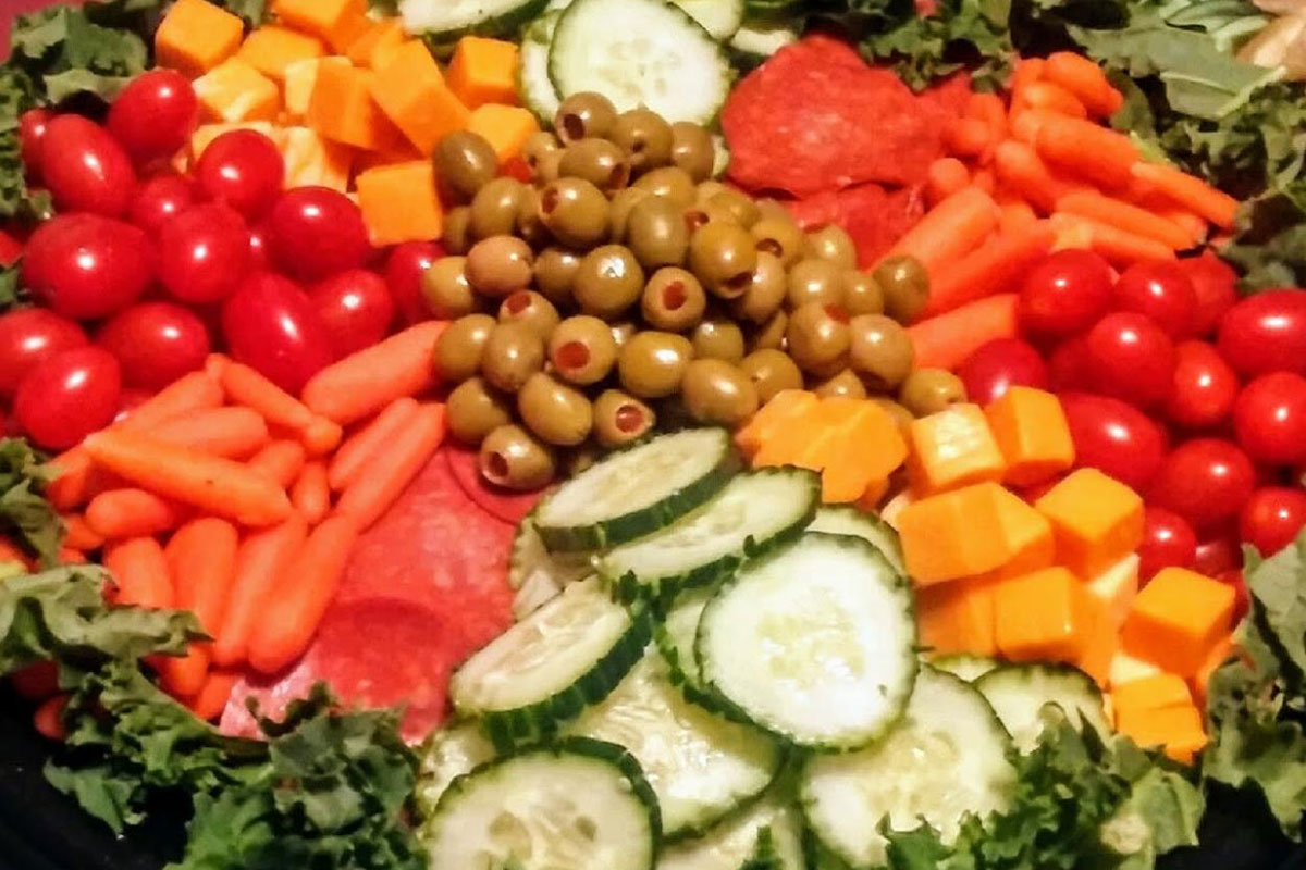 Coozie’s catered food display